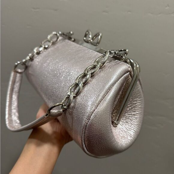 Metallic Pink Cowhide Leather Bowknot Shaped Kisslock Baguette Bag & Multi Use - Picture 12 of 16